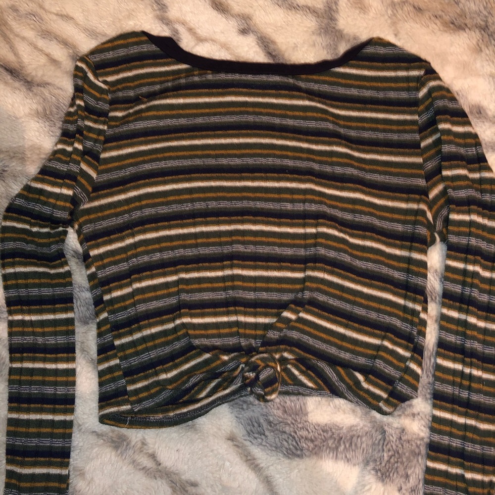Long sleeve crop top